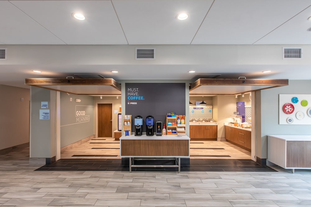 Holiday Inn Express & Suites Rock Hill by IHG - photo 64