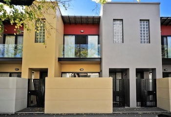 RNR Serviced Apartments Adelaide