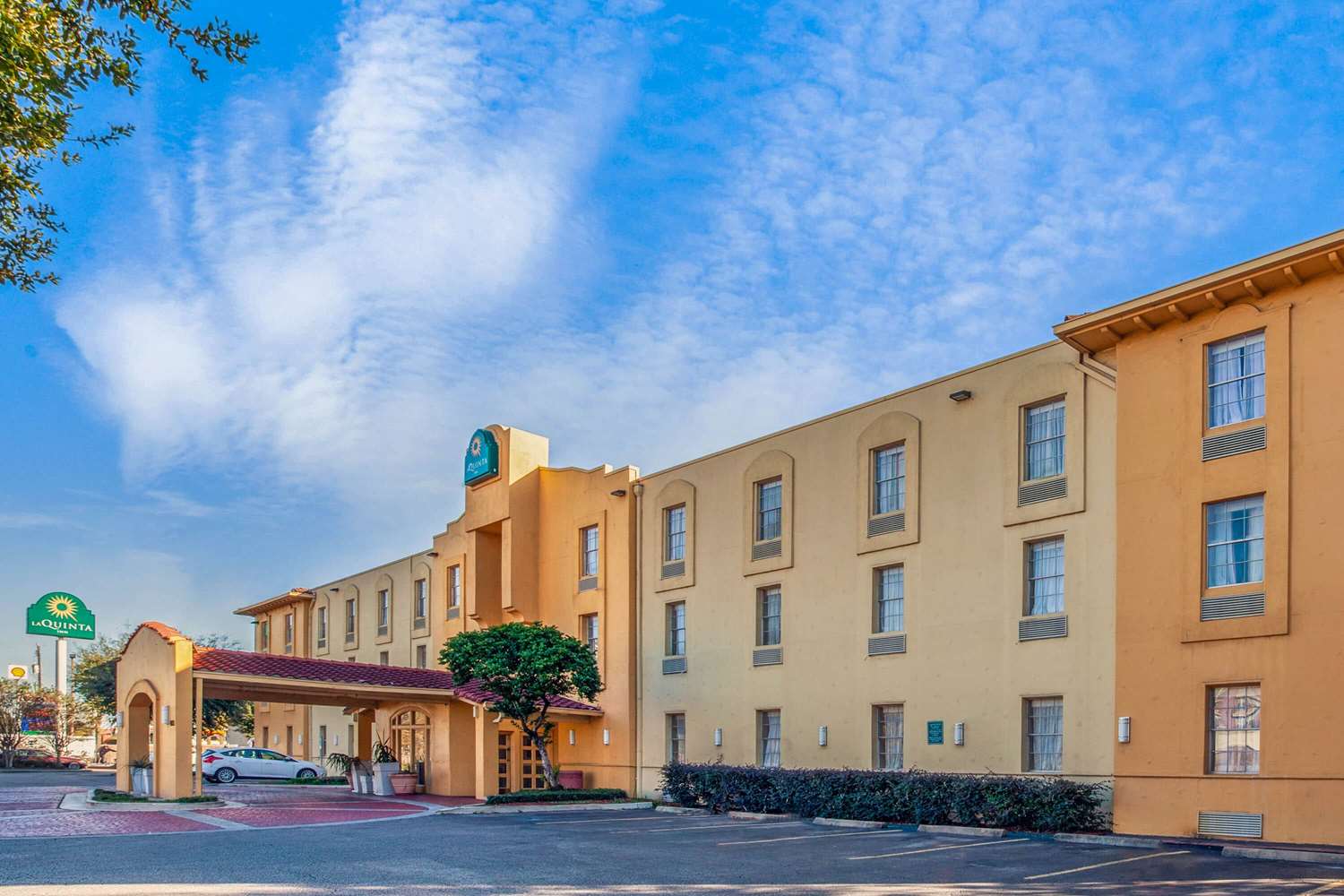 La Quinta Inn by Houston Greenway Plaza Medical Area - photo 22