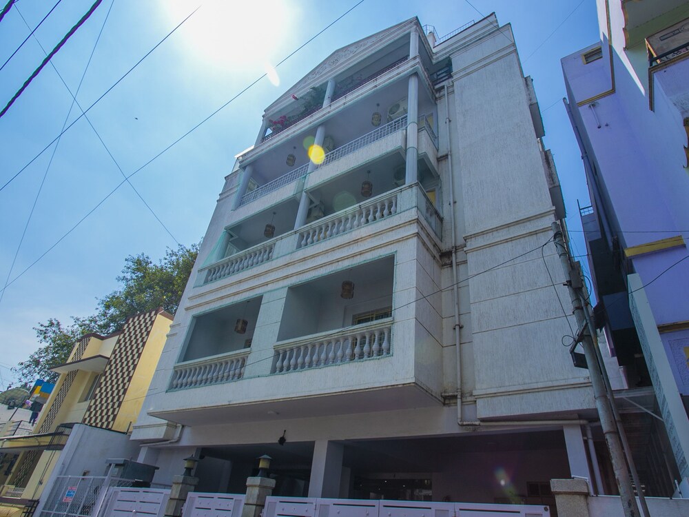 OYO 23360 White Bricks Inn - last minute hotel in Bengaluru