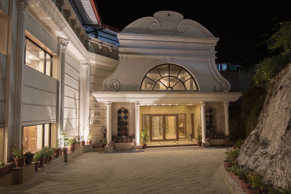 Hotel Grand Imperial Resort & Spa in Dehra Dun, India