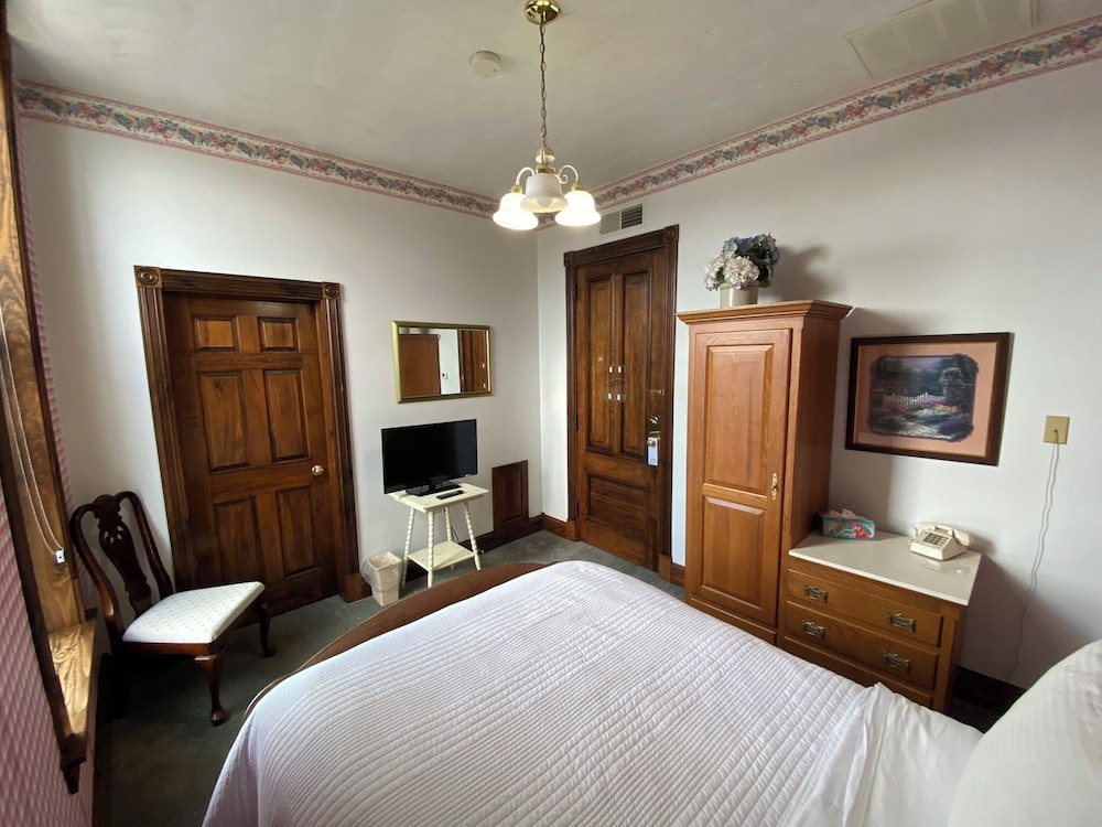Decker Hotel - photo 16