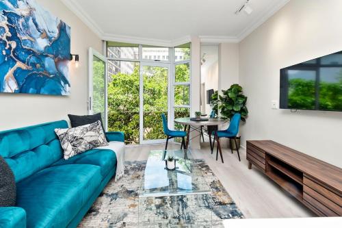 CityPad 1 Bed w Balcony 5 mins to V&A CTICC — 4-Star Luxury Hotel in Cape Town, South Africa