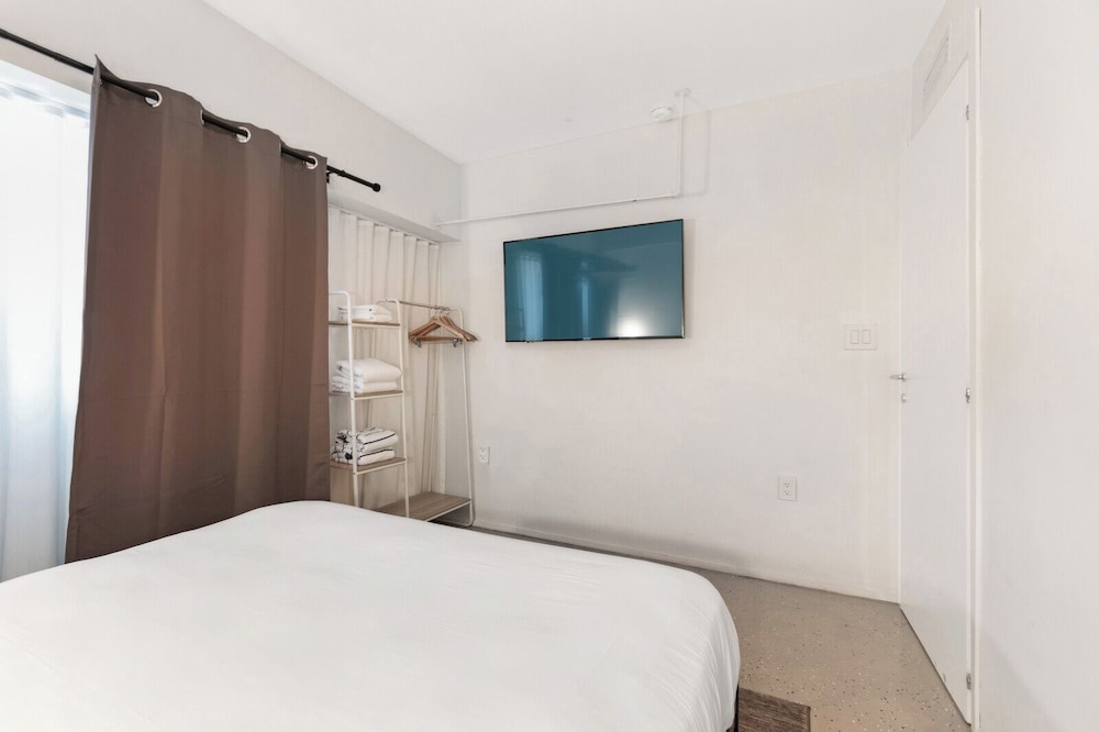 Roami at 250 Collins - photo 40