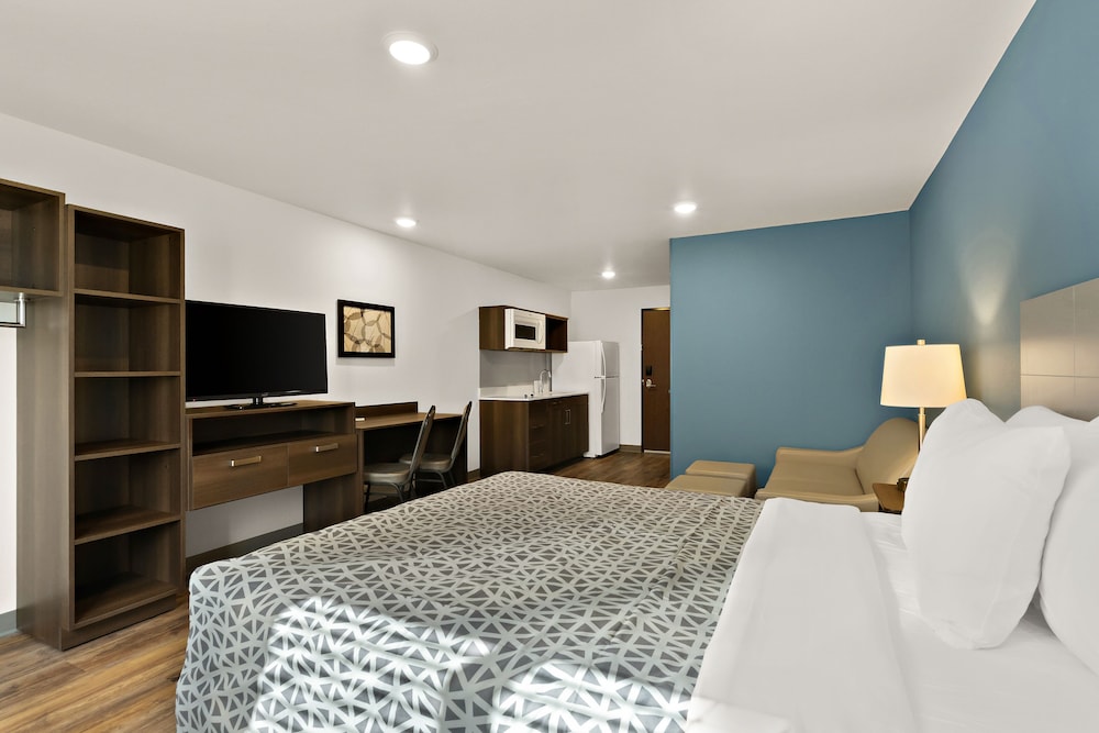 WoodSpring Suites Fort Collins - photo 12