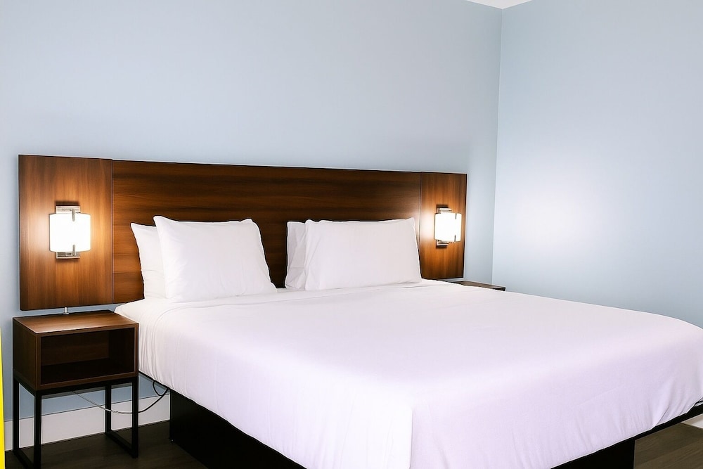 Florence Inn and Suites - photo 10