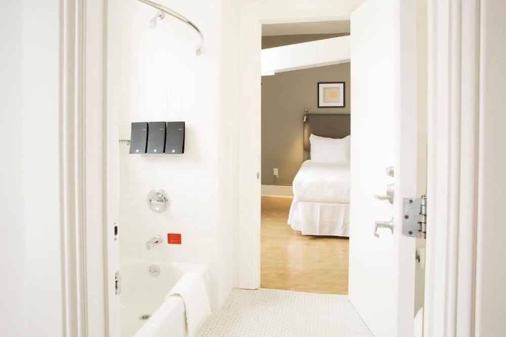 The Herbert Hotel - photo 34