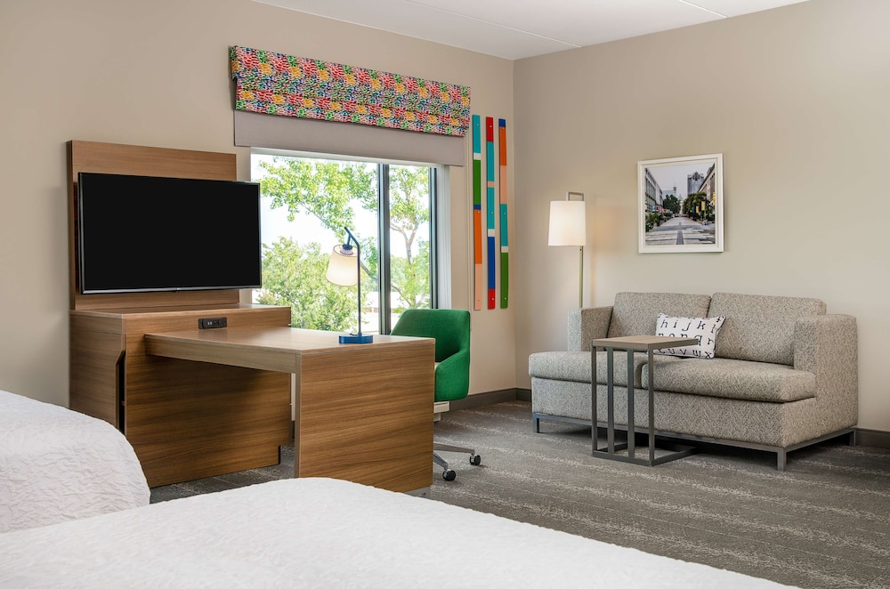 Hampton Inn & Suites Raleigh Midtown - photo 25