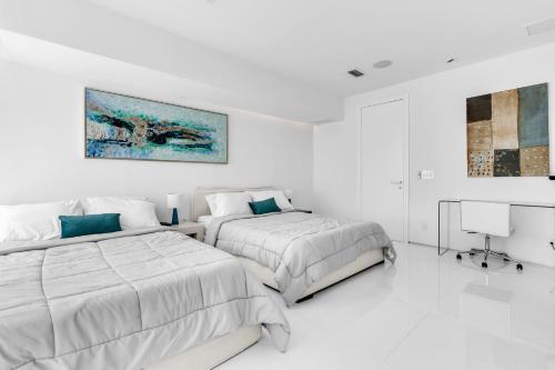 Villa Loggia Oasis Luxurious 6BD 7BA with Resort Style Pool - photo 75
