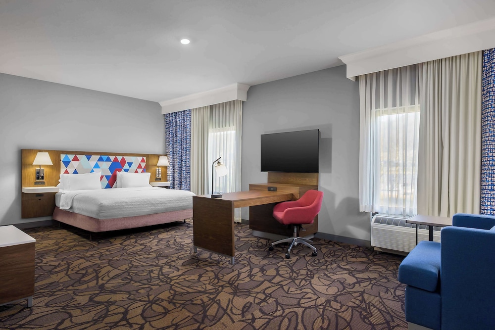 Hampton Inn & Suites Birmingham Pelham - photo 12