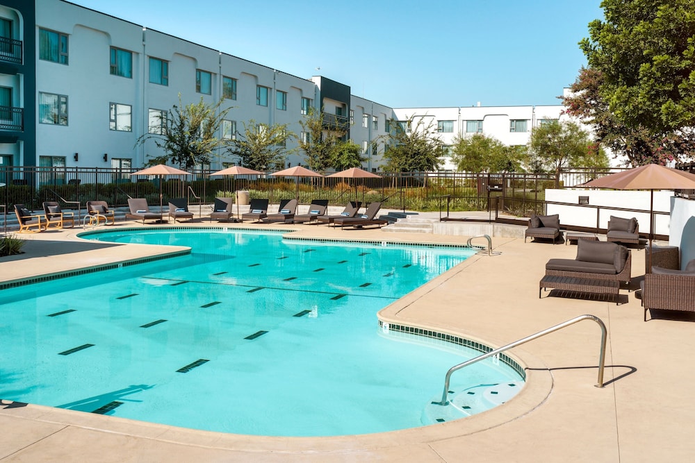 Delta Hotels Ontario Airport - photo 16
