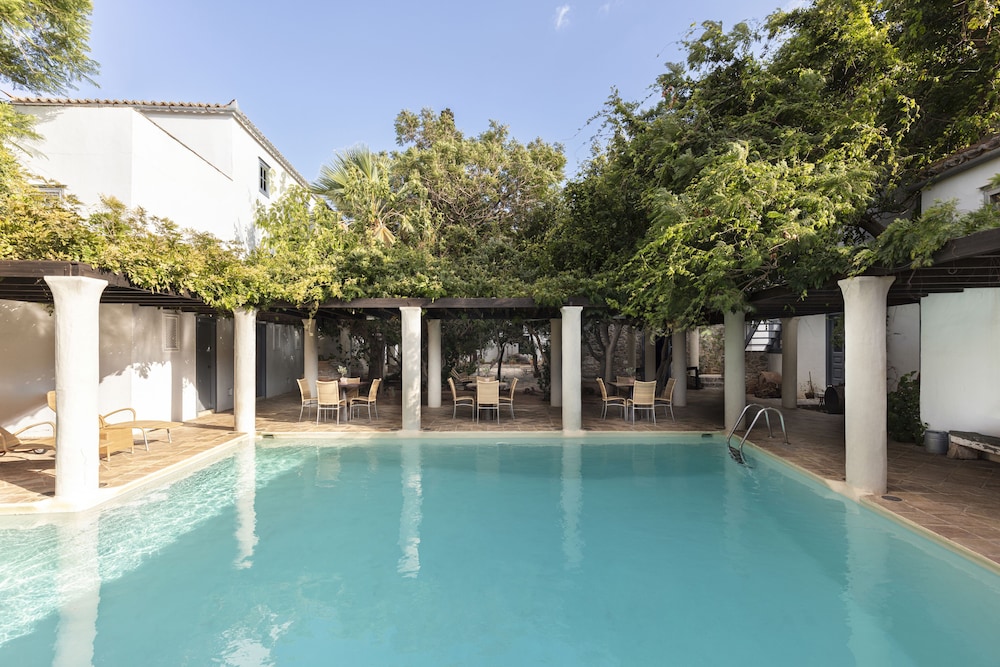 Bratsera Hotel Hydra in Ydra, Greece