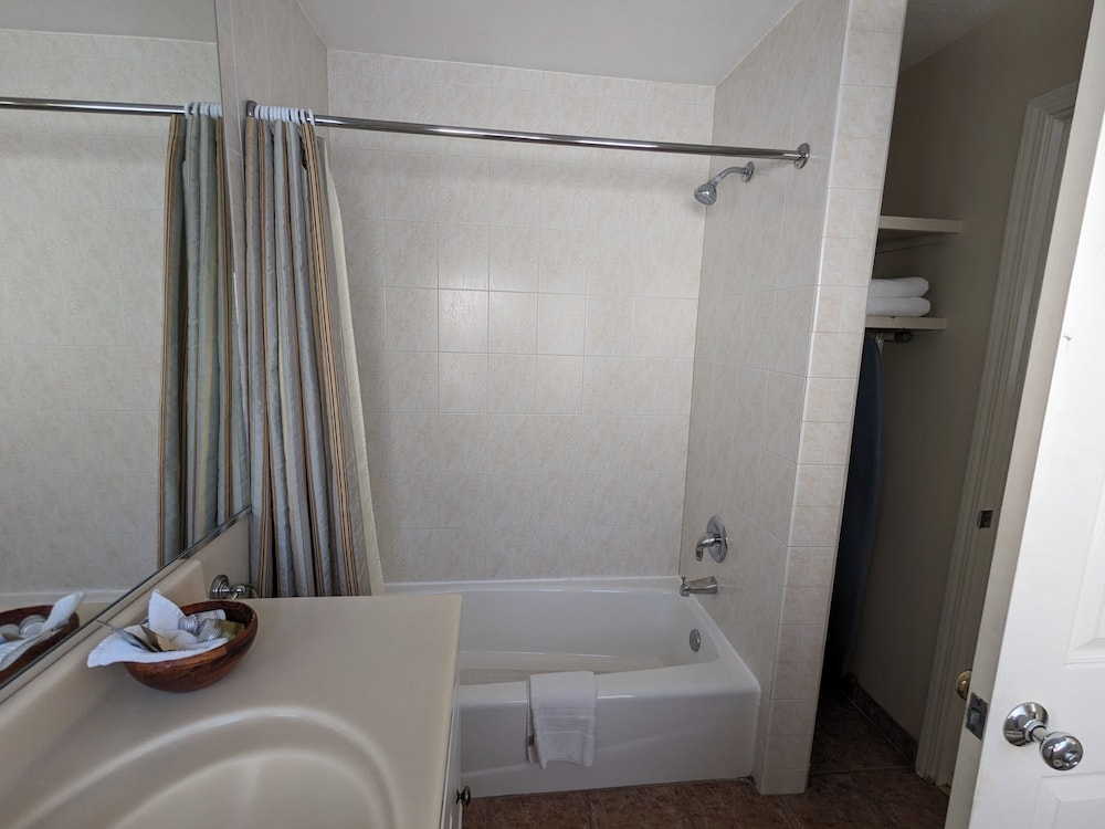 Los Gatos Garden Inn Hotel - photo 65