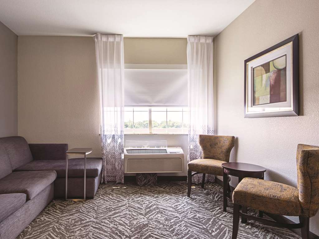 La Quinta Inn & Suites by Wyndham McKinney - photo 12