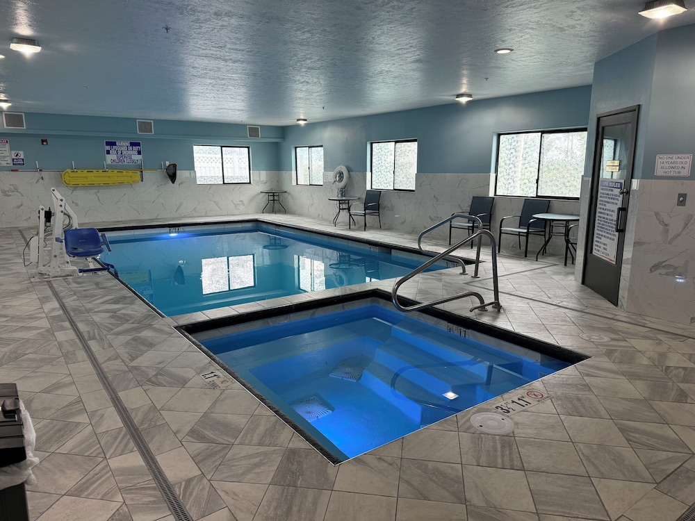 Holiday Inn Express & Suites Alamosa by IHG - photo 19