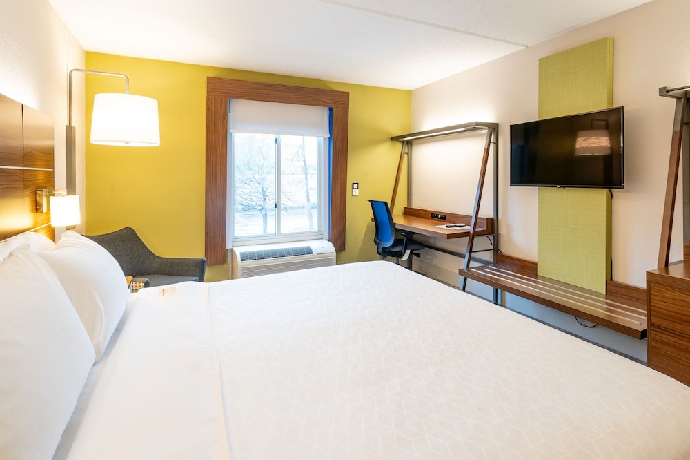 Holiday Inn Express Charleston by IHG - photo 13