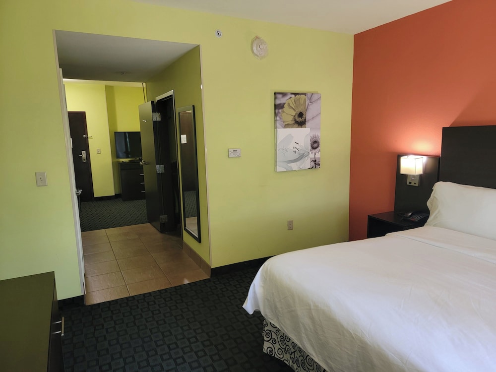 Holiday Inn Garland by IHG - photo 30