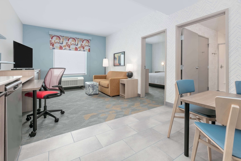 Home2 Suites by Hilton Huntsville - photo 4