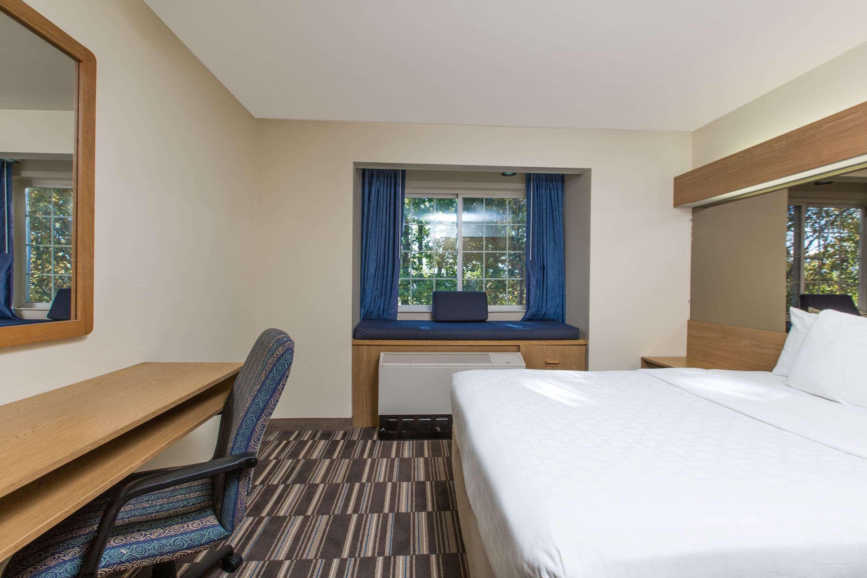 Baymont Inn & Suites by Wyndham Anchorage Airport - photo 8