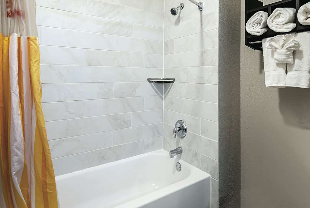 La Quinta Inn by Wyndham Livermore - photo 19