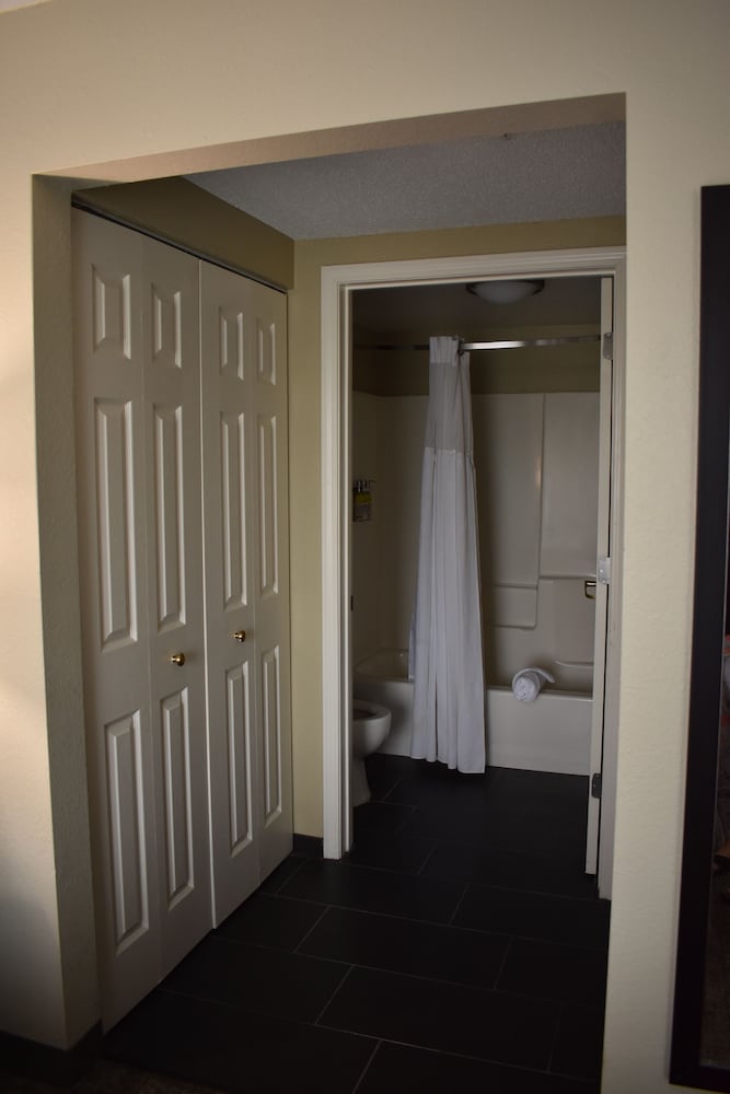 Staybridge Suites Cranbury by IHG - photo 30