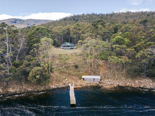 The Pier House — 4-Star Luxury Hotel in Hobart, Australia