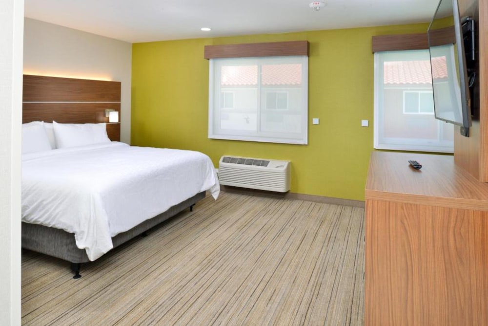 Holiday Inn Express Santa Rosa North by IHG - photo 14