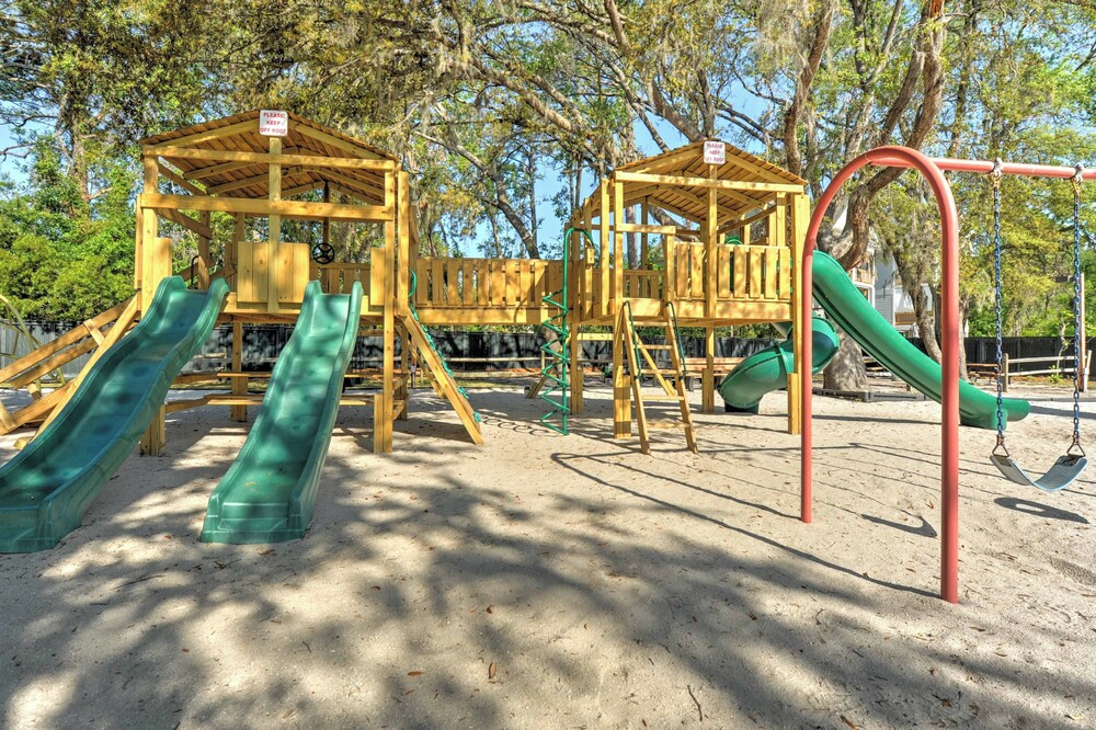 Pool Tennis & Gym: Resort Condo in Hilton Head - photo 31