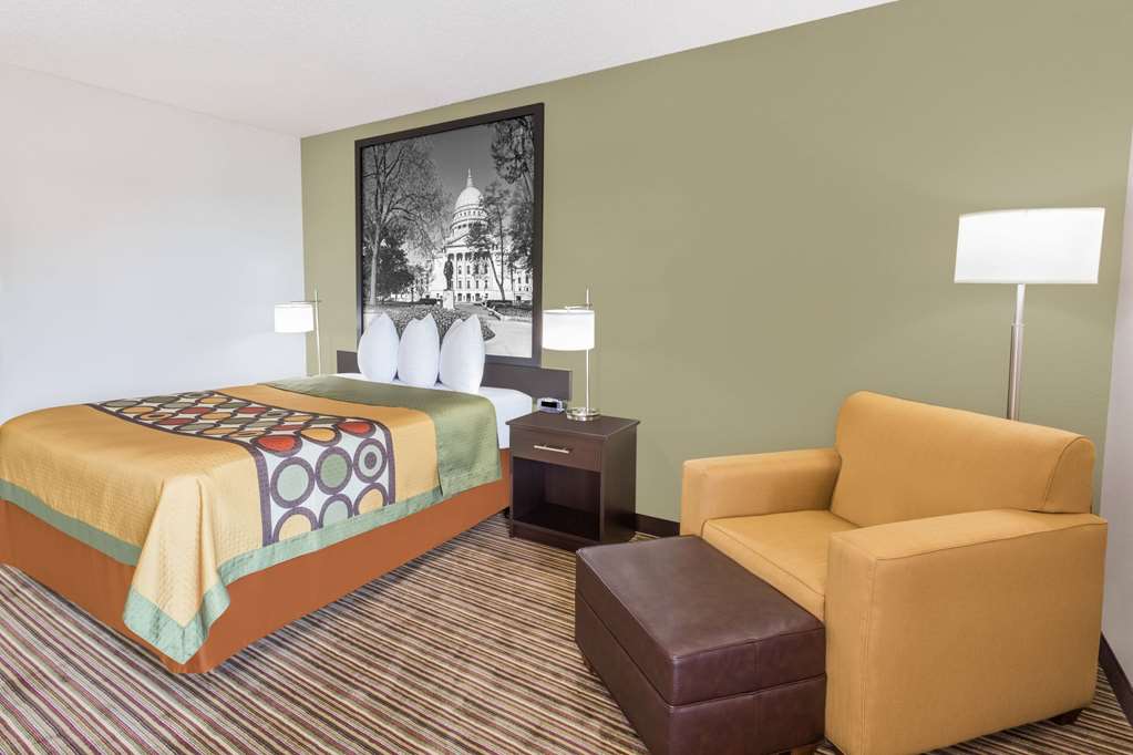 Super 8 by Wyndham Madison South - photo 20