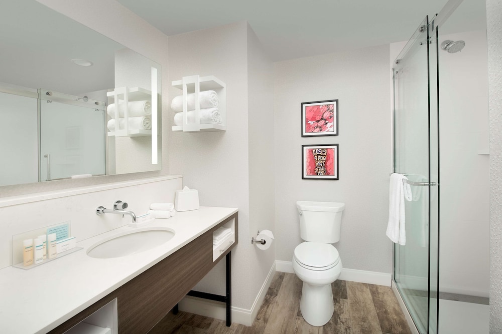 Hampton Inn Boston Logan Airport Chelsea - photo 18