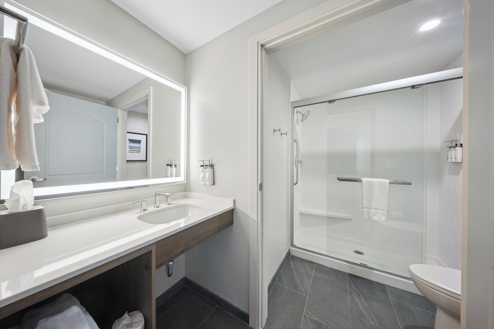 Staybridge Suites Sacramento Woodland - photo 40