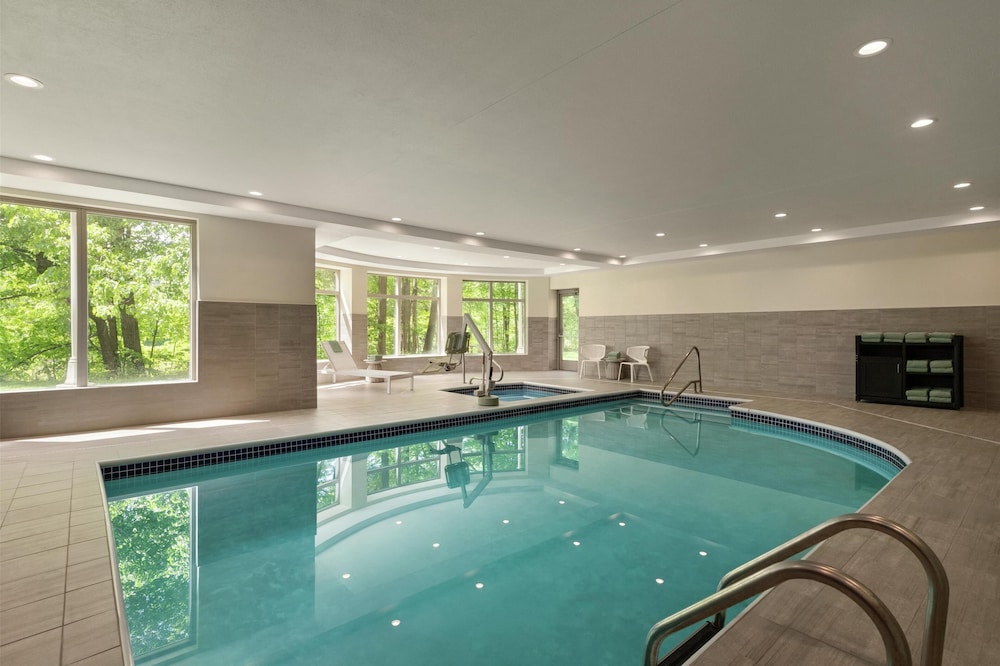 Hilton Garden Inn Cleveland Airport - photo 18