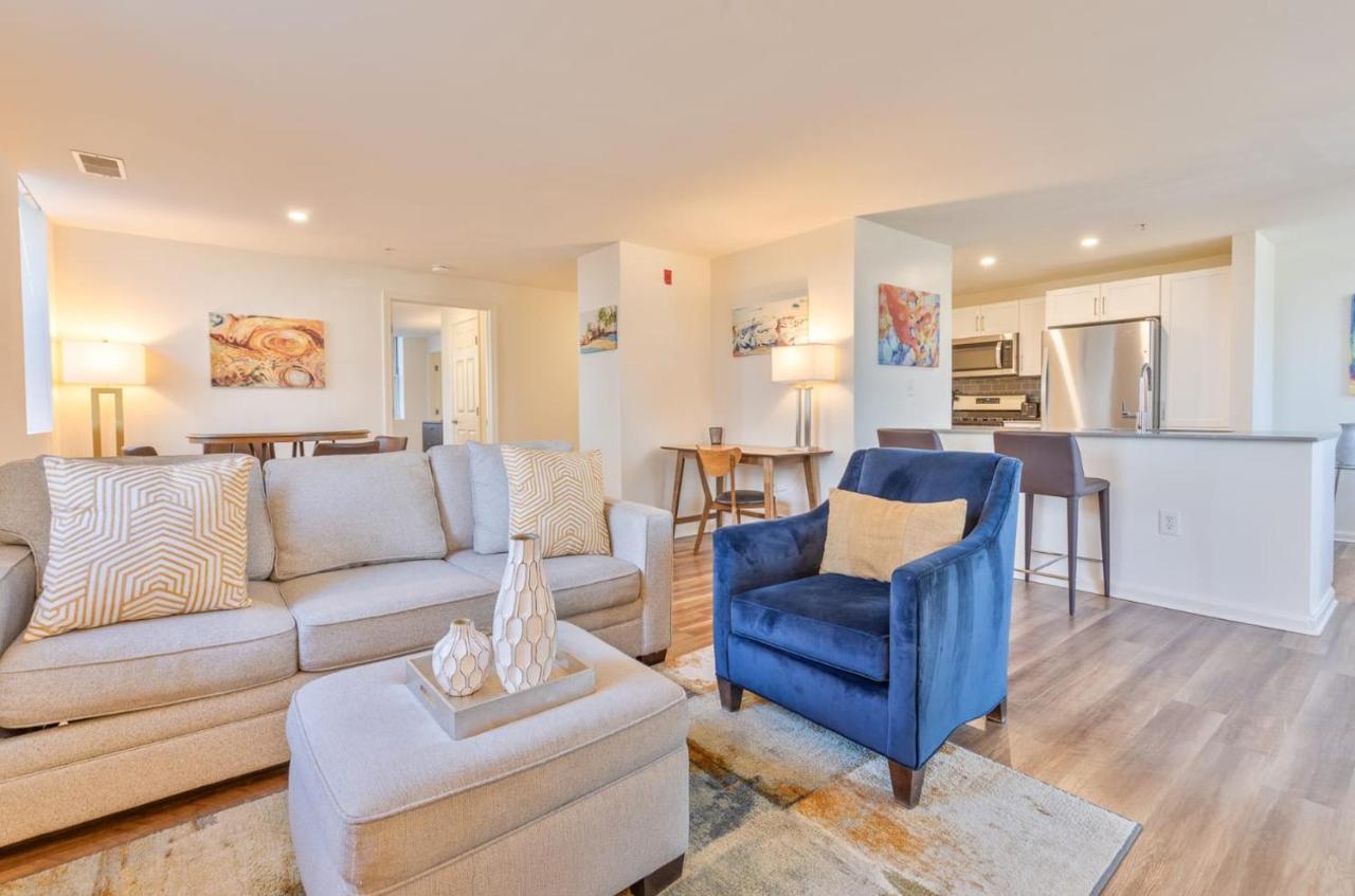 Spacious & Modern Apt — 4-Star Luxury Hotel in Lexington, United States