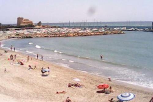 Disfruta Frente Al Mar a 50 Metros Y Desconecta in Pilar De La Horadada, Spain