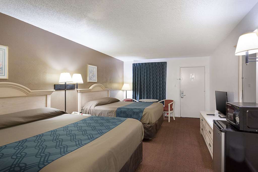Rodeway Inn Lake City I 75 - photo 10