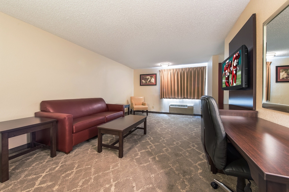 Red Roof Inn Seattle Airport SEATAC - photo 10