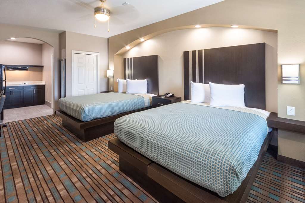 Econo Lodge Inn and Suites Houston NW Cy Fair - photo 17