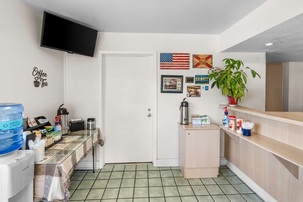 Americas Best Value Inn Lake City - photo 7