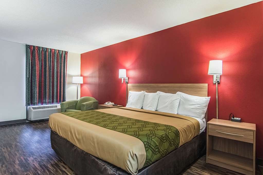 Econo Lodge Fort Payne - photo 21