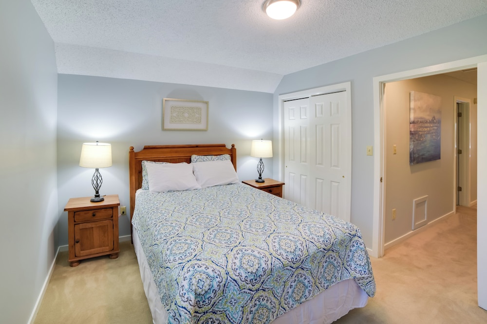 Wintergreen Resort Condo w Deck; Ski Hike Shops - photo 17