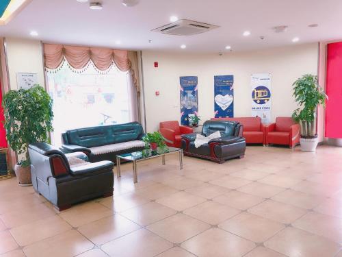 7 Days Inn Hanzhong Tianhan Avenue South Station B — hotel in Hanzhong