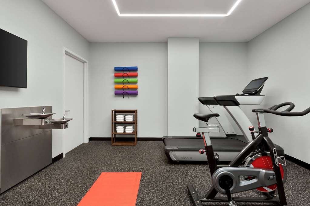 Wingate by Wyndham Bronx Haven Park - photo 16