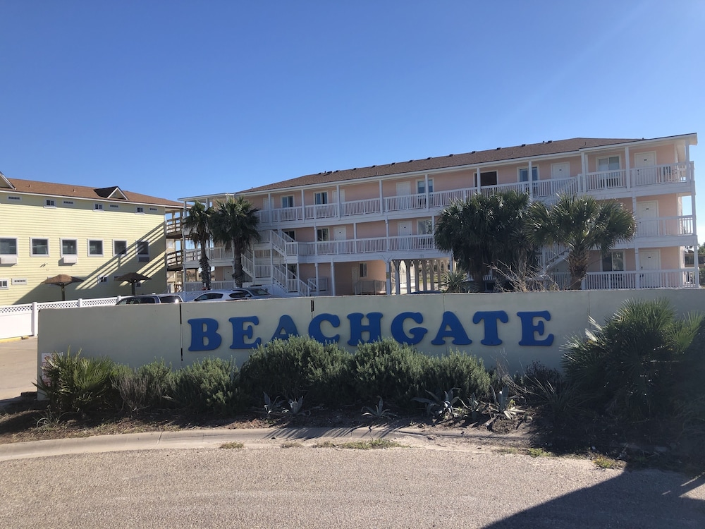 Beachgate CondoSuites & Motel - photo 163