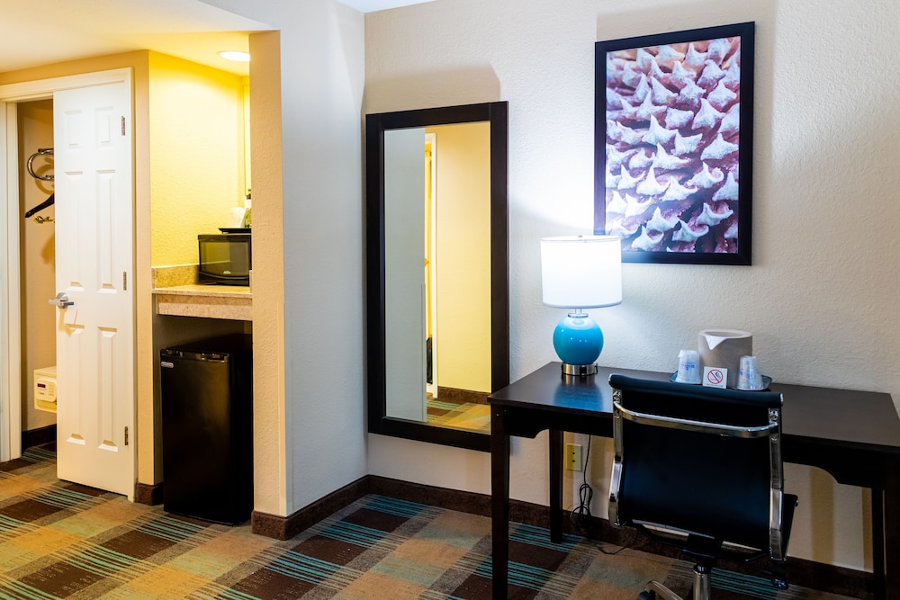 Spark by Hilton Port Wentworth Savannah - photo 32