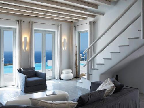Exquisite Mykonos Villa Villa Superior 4 Bedroom Private Pool — 4-Star Luxury Hotel in Mykonos, Greece