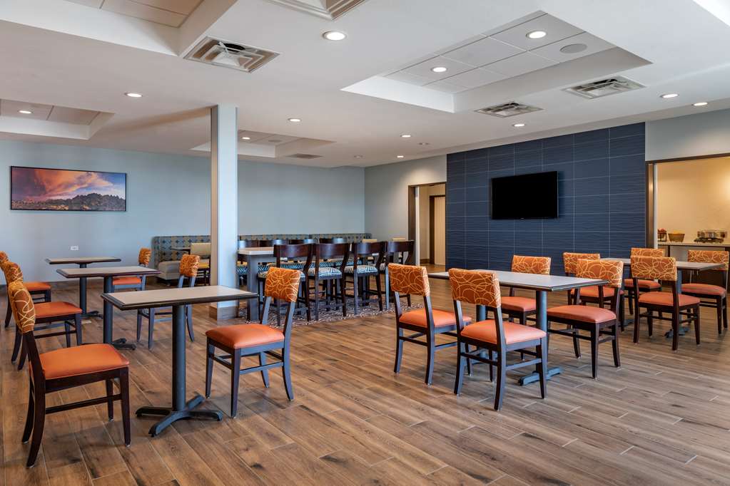 Best Western Plus Coachella Valley Inn & Suites - photo 9