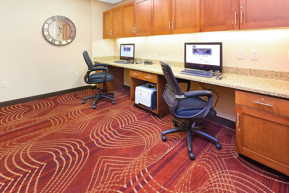Hampton Inn Waynesburg - photo 51