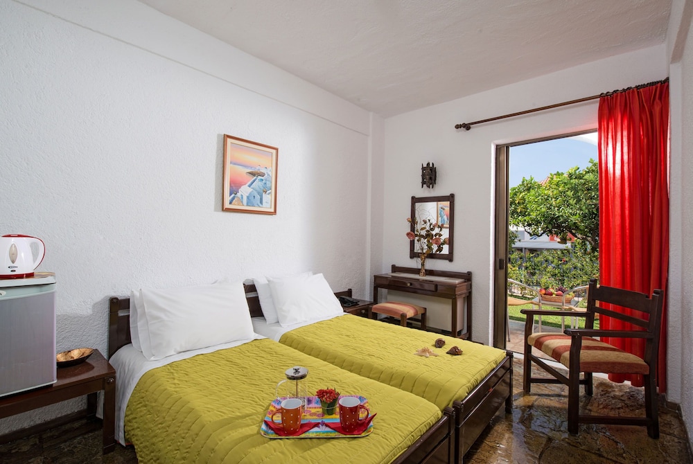 Malia Holidays Hotel — Malia — photo 4
