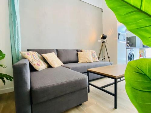 B1 Verdeguer Flat close to the Beach — 4-Star Luxury Hotel in Valencia, Spain