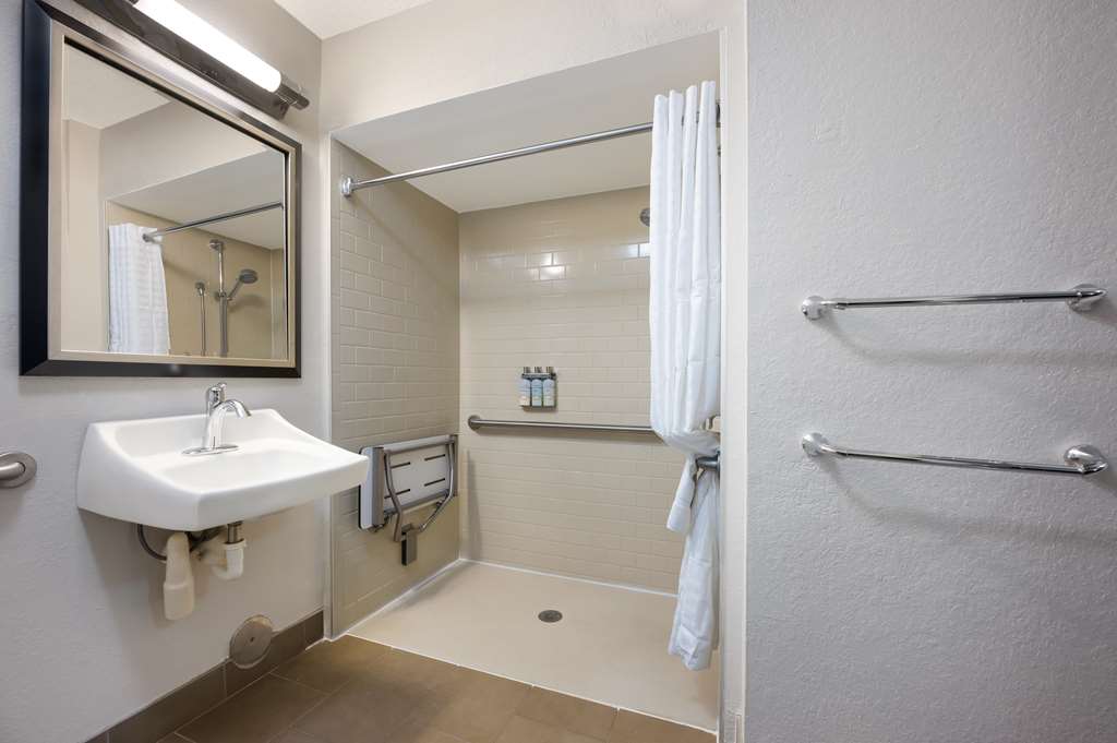 Sonesta Simply Suites Huntsville Research Park - photo 19